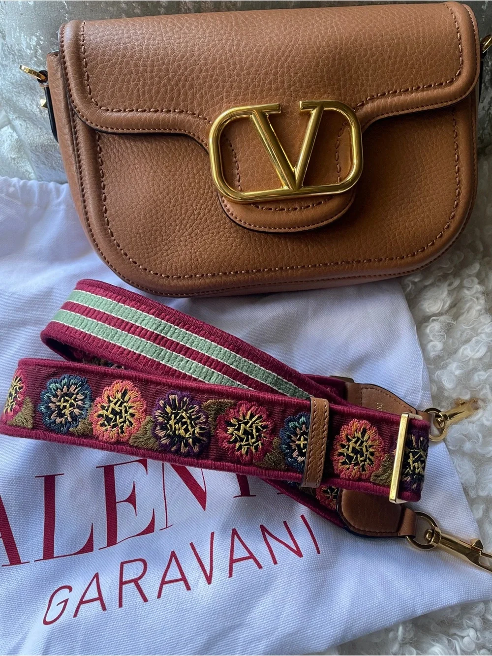 Valentino Garavani compact shoulder